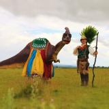 Dinotopia - Captain Jon Voyage and his beautiful dinosaur - Walkabout Entertaine