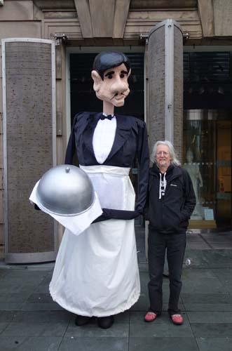 VIP Waiter - The tallest servant for your event - puppet - walkabout