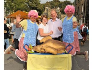 Bread's Dinner Ladies - Comedy Food Theme Walkabout Entertainers