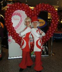 Balloonatic - Walkabout Balloon Modeller Entertainers