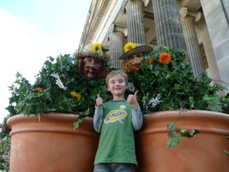 Bread's Green Finger Folk - Roaming comic plant pots - Walkabout 