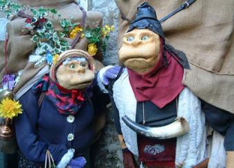 Flying Buttresses - Elderly Puppetry Couple of Miniature Proportions - Walkabout Entertainers