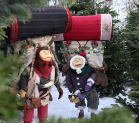 Flying Buttresses - Elderly Puppetry Couple of Miniature Proportions - Walkabout Entertainers