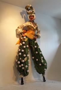 Miss Letoe - Christmas Stilt Walker - Walkabout entertainer