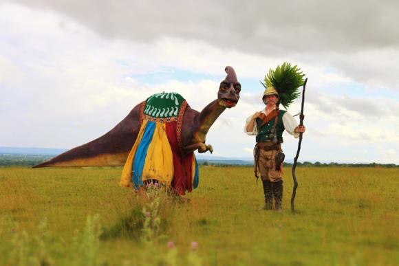 Dinotopia - Captain Jon Voyage and his beautiful dinosaur - Walkabout Entertaine