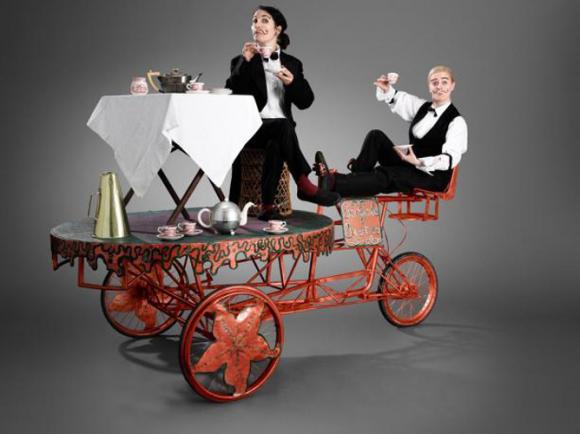 RumBaBa's Cafe Bistro - Mobile Acrobatic Restaurant Show - Walkabout